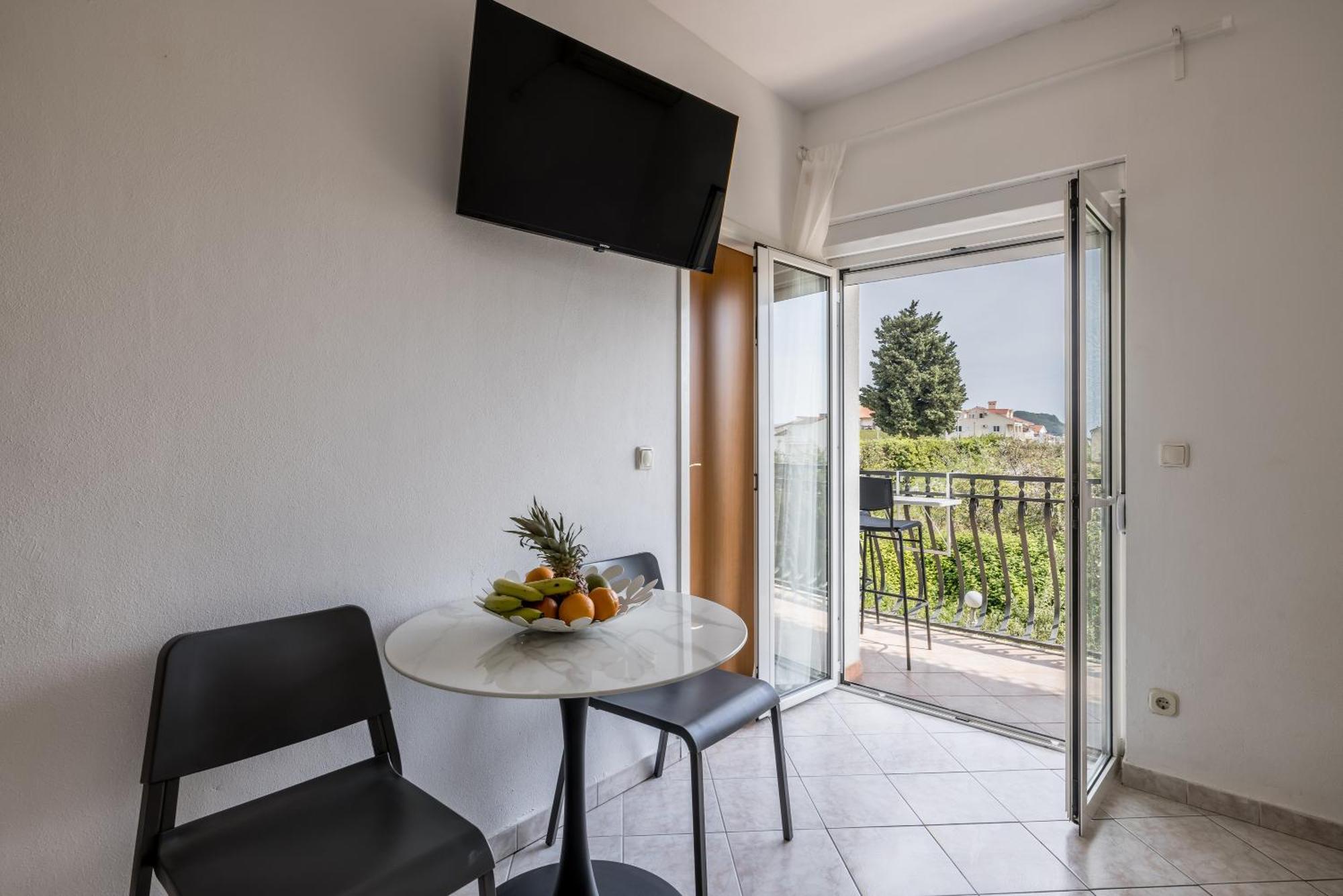 Mediterano Apartments Podstrana Eksteriør billede