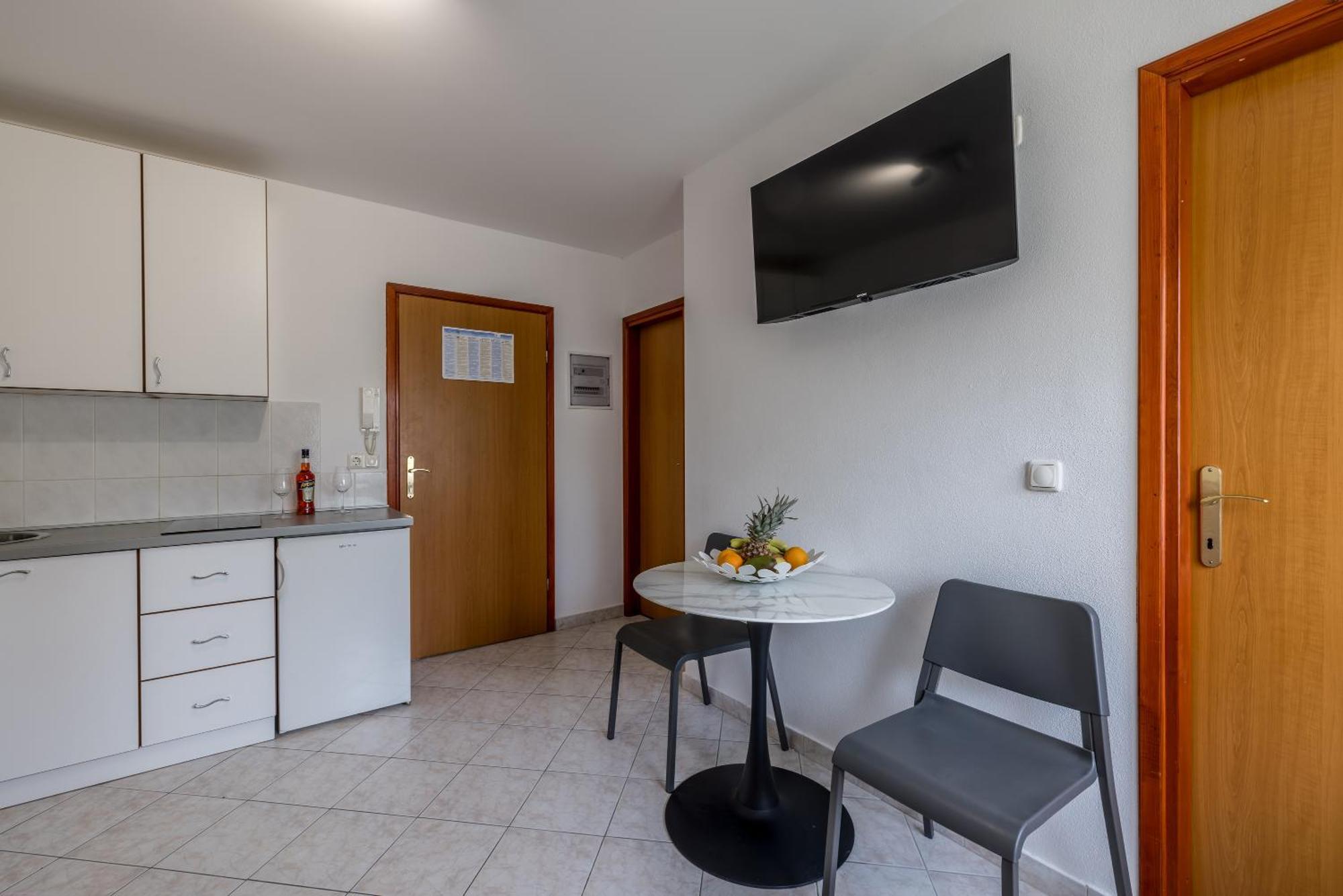 Mediterano Apartments Podstrana Eksteriør billede