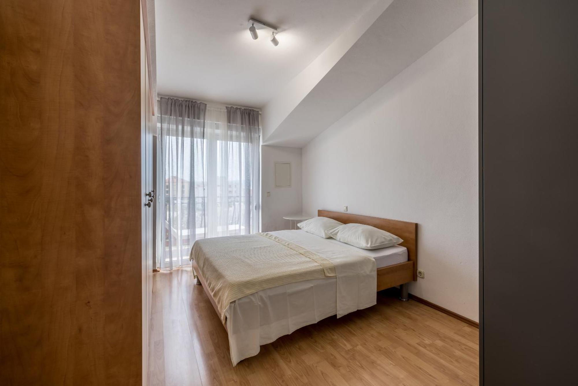 Mediterano Apartments Podstrana Eksteriør billede