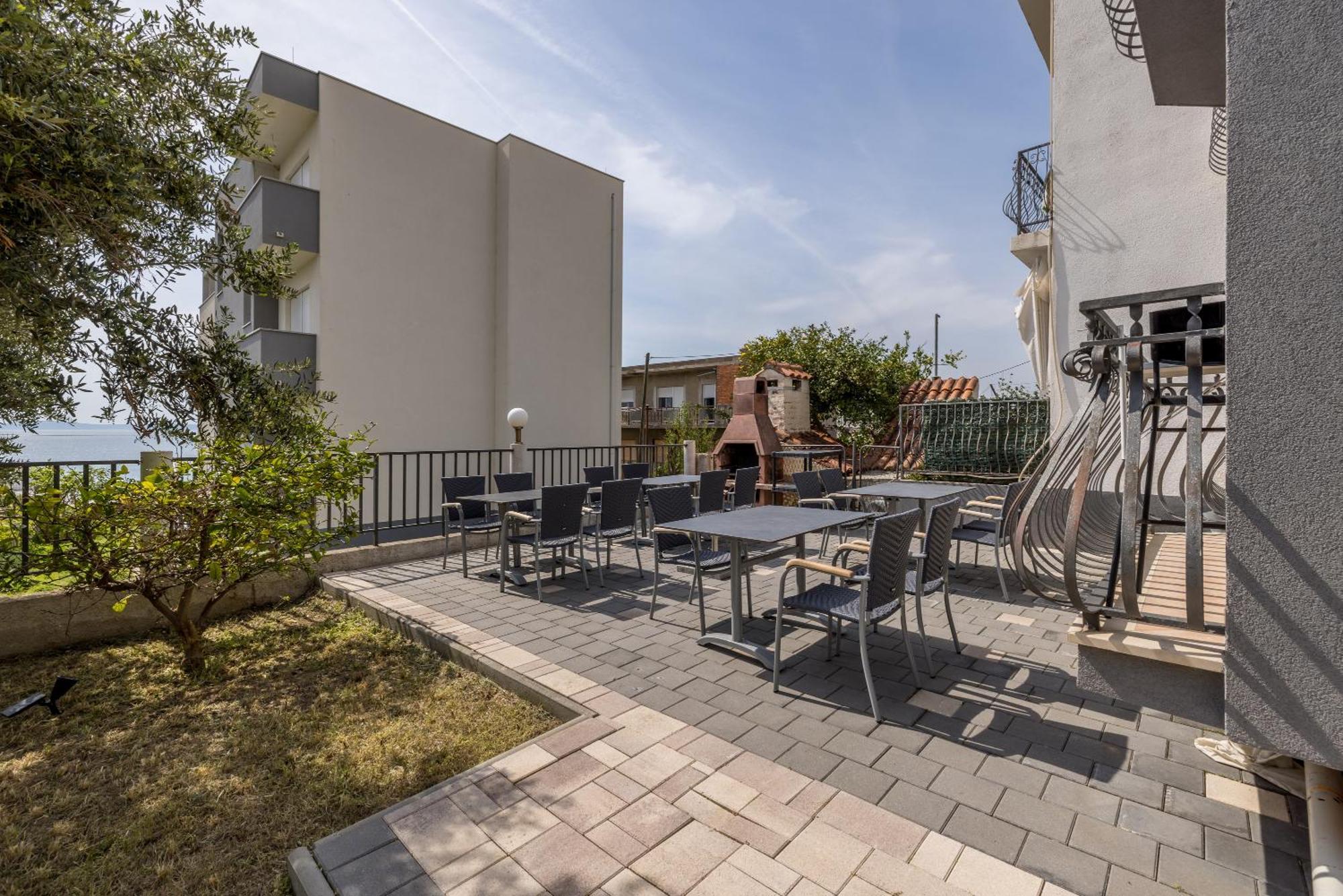 Mediterano Apartments Podstrana Eksteriør billede