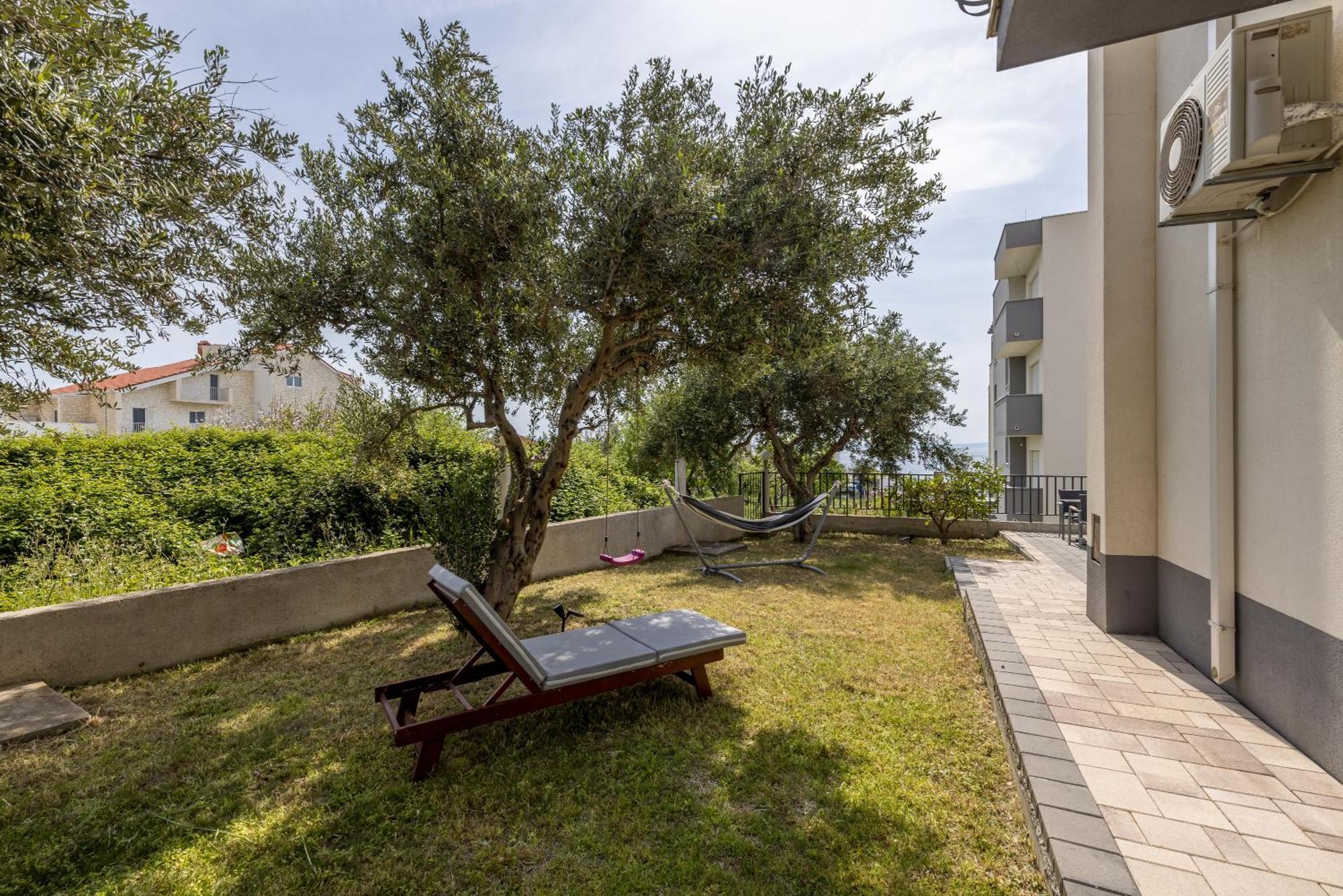 Mediterano Apartments Podstrana Eksteriør billede
