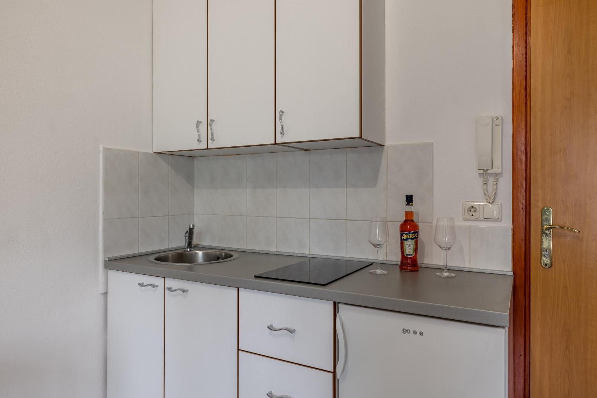Mediterano Apartments Podstrana Eksteriør billede